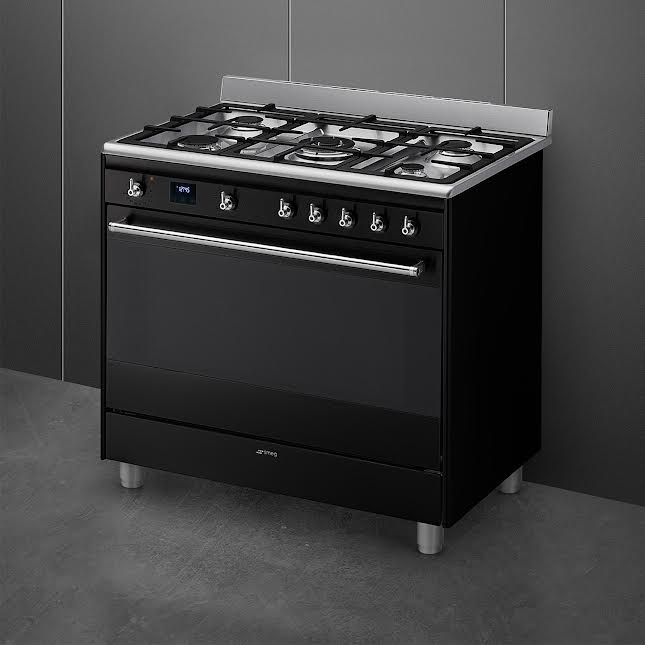 Smeg 90cm Cooker with Gas Hob Black