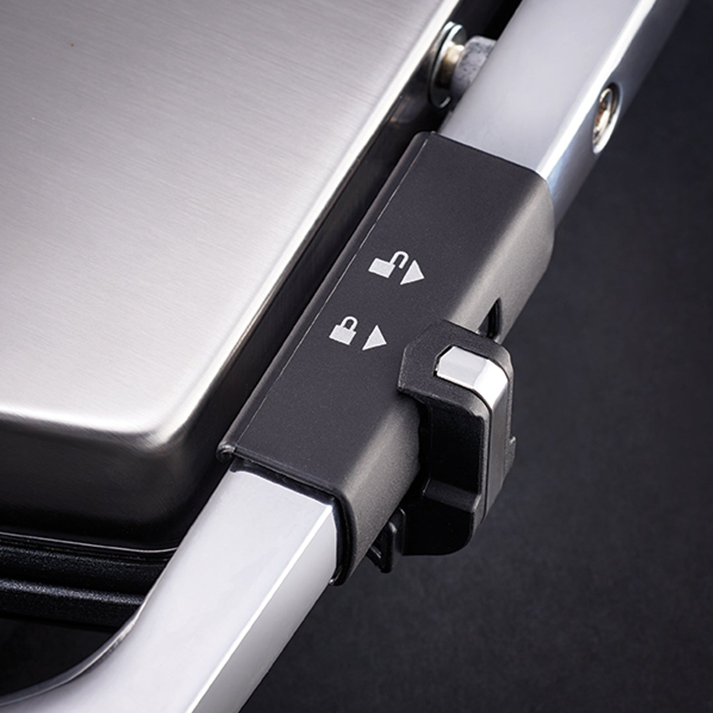 Russell Hobbs 2000W Sandwich Press Silver
