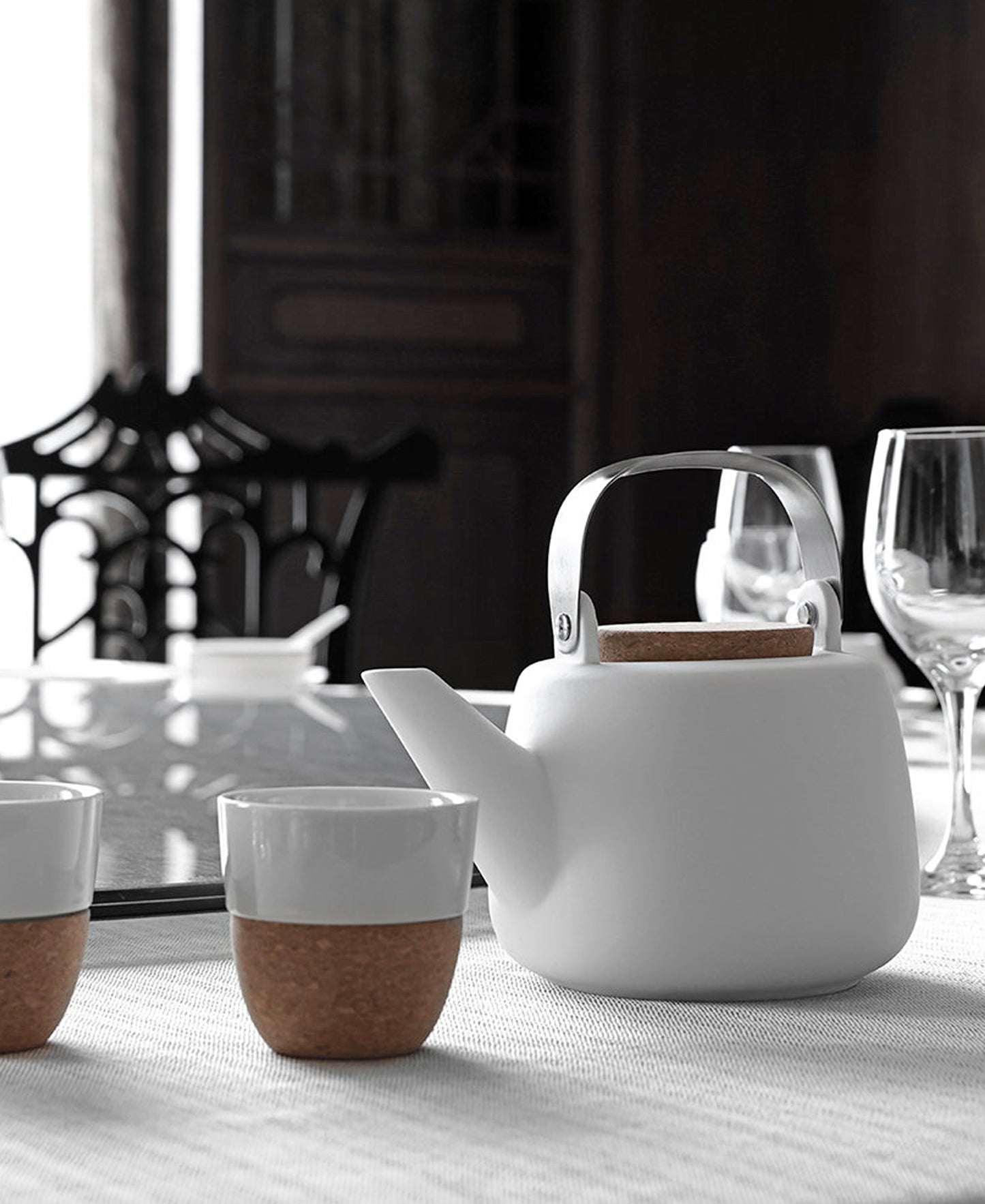 Viva Nicola 1.2l Infuser Teapot - White