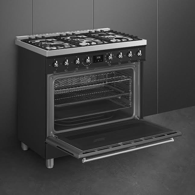 Smeg 90cm Cooker with Gas Hob Matte Black