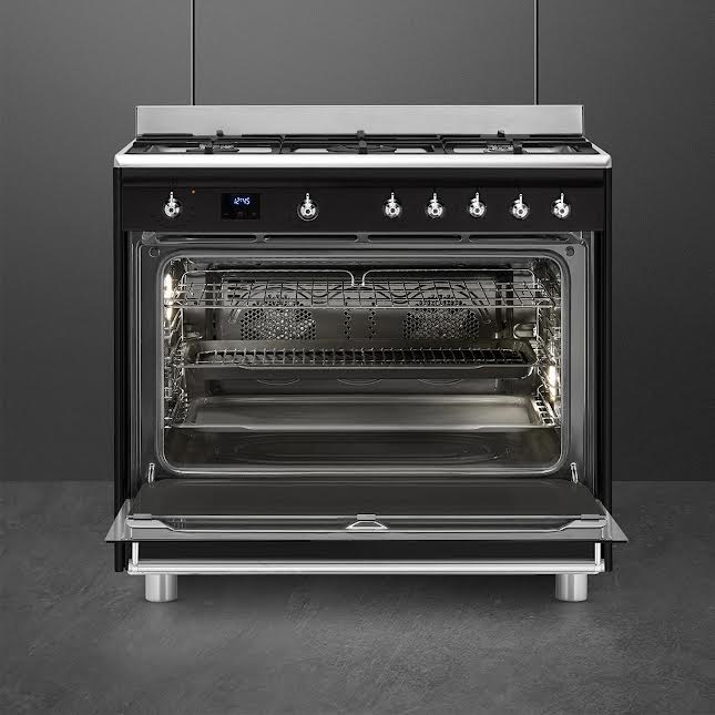 Smeg 90cm Cooker with Gas Hob Black