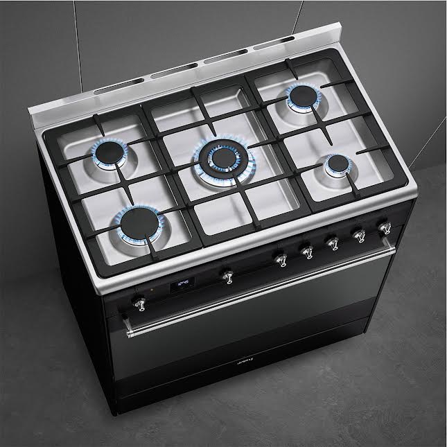 Smeg 90cm Cooker with Gas Hob Black