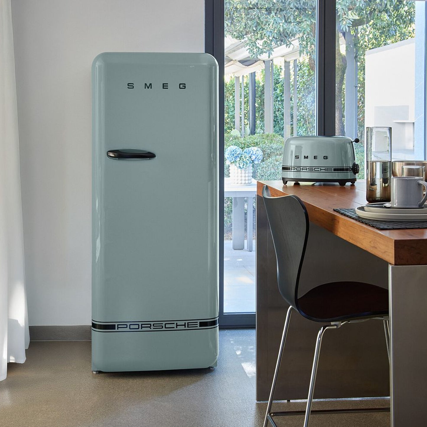 Smeg x Porsche FAB 28 Fridge Green