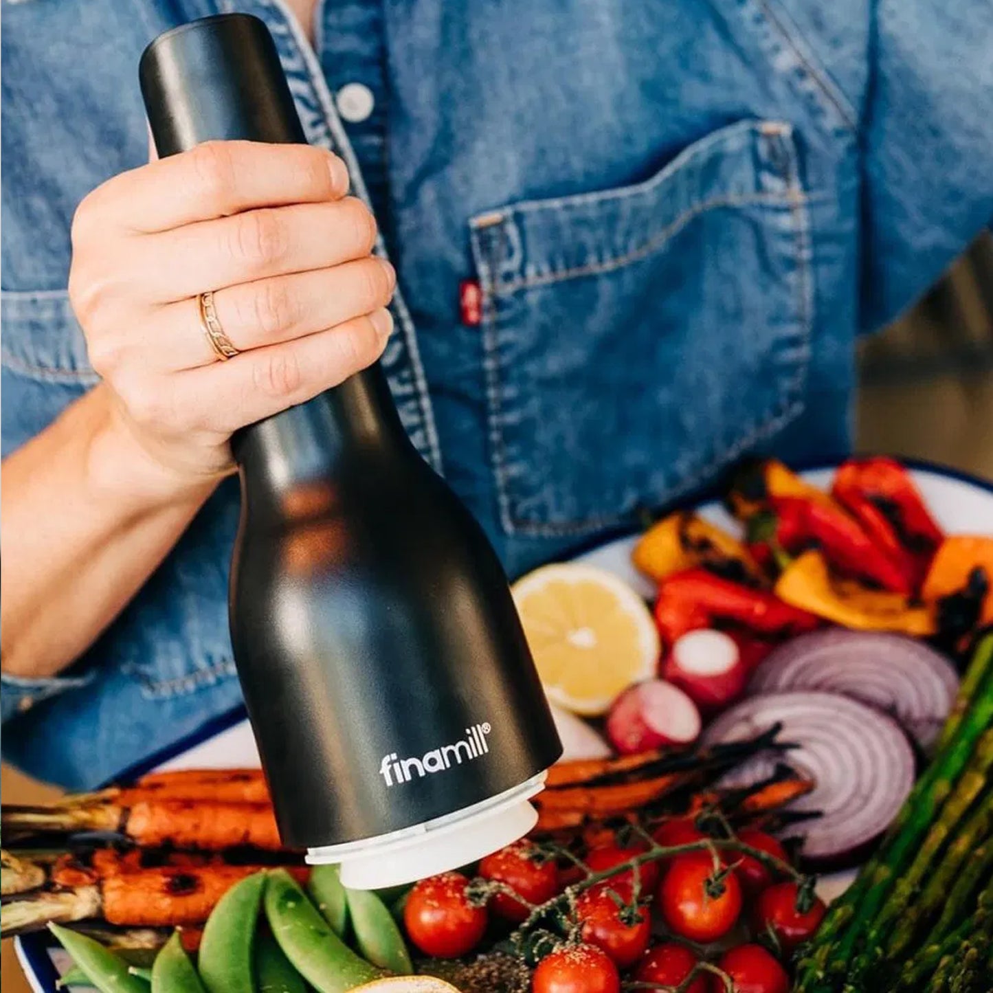 FinaMill Rechargeable Grinder with Pods Midnight Black