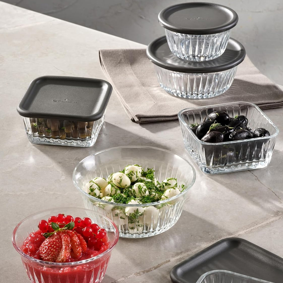 Pasabahce Frezya 330ml Food Container with Grey Lid