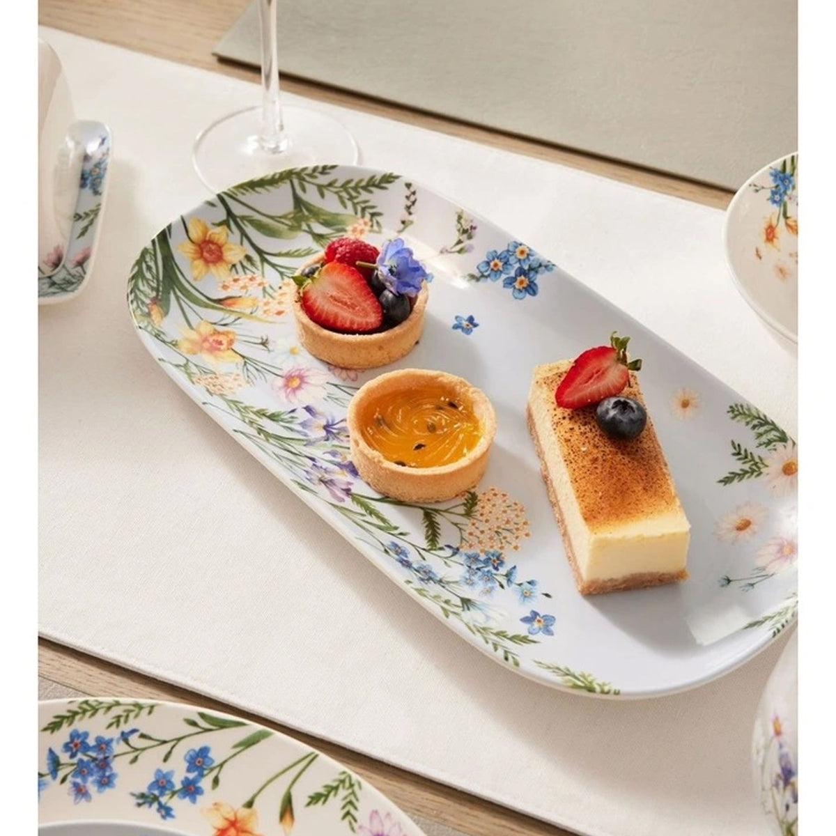 Maxwell & Williams Fluttering Meadow Oblong Platter