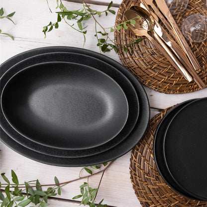 Maxwell & Williams Caviar 25cm Oval Bowl Black
