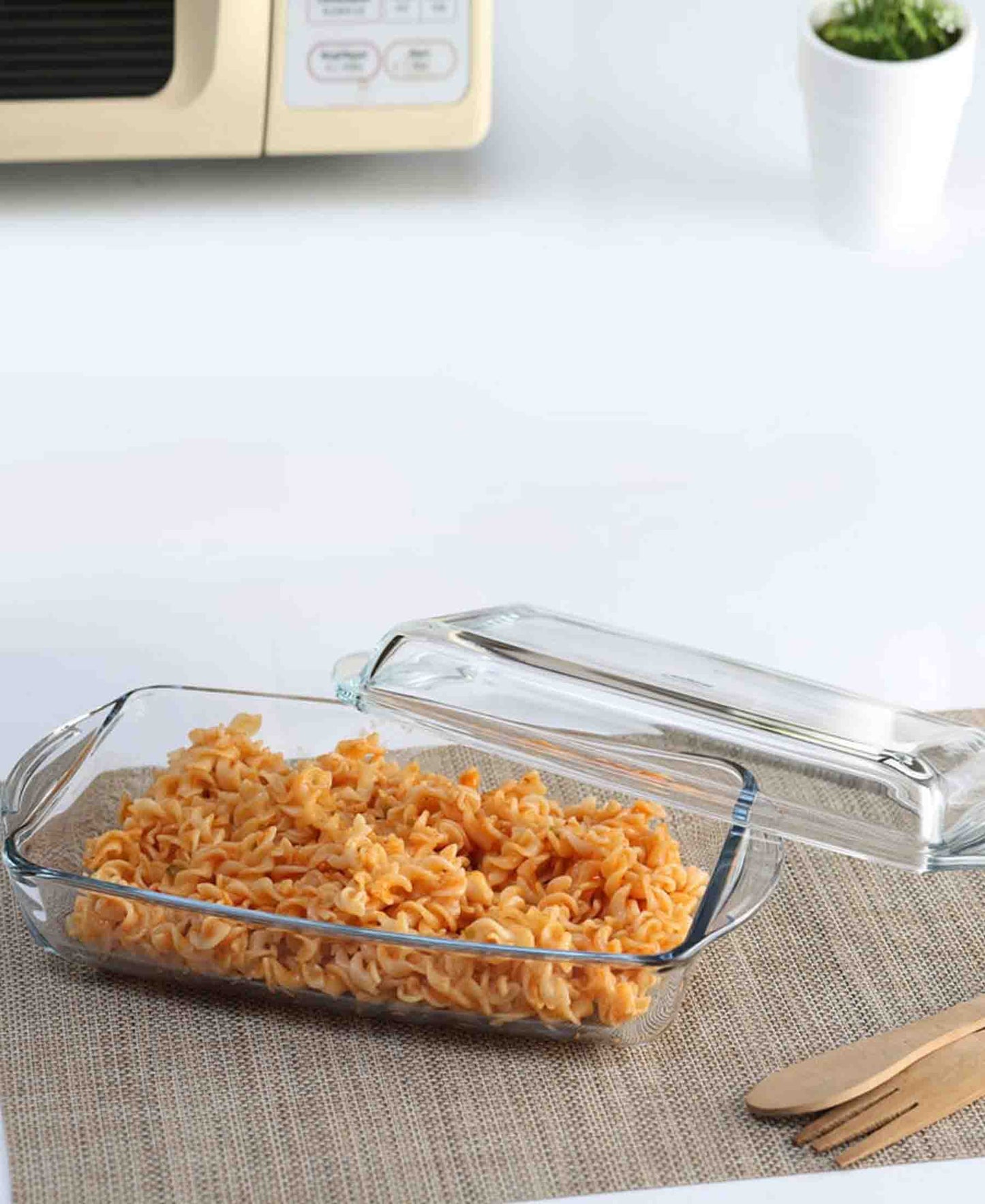 Pasabahce 1.5Lt Borcam Rectangular Casserole with Cover - Clear