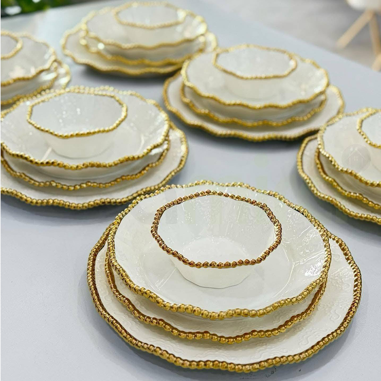 24 Piece Dinner Set Gold & White