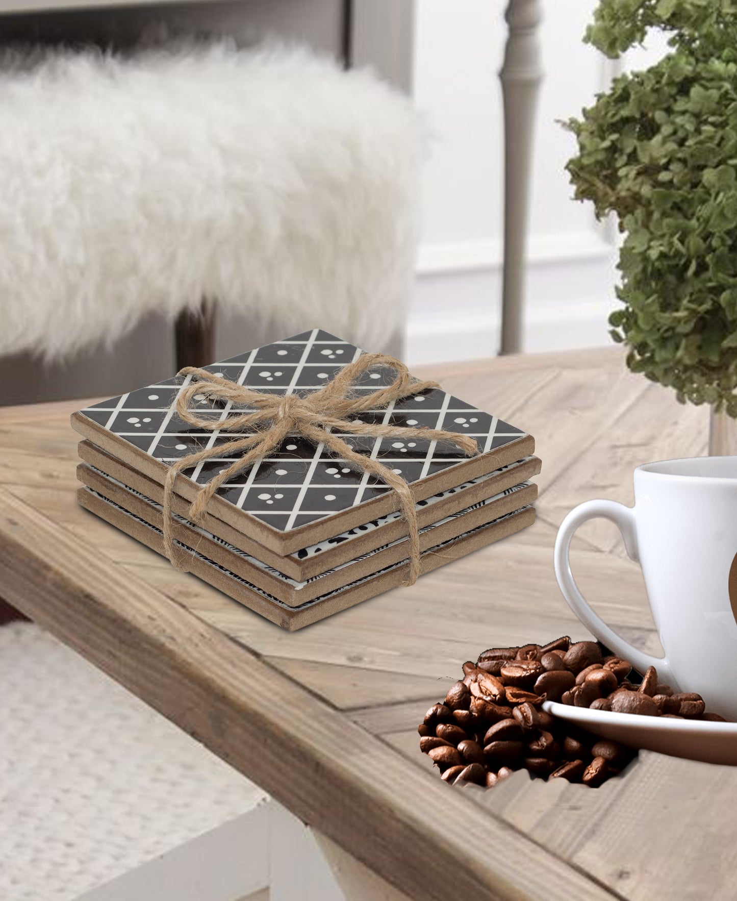 Kitchen Life Kama Coaster Set Of 4 - Black & White